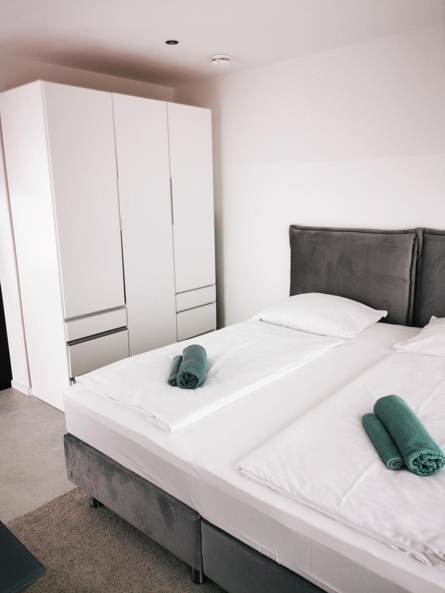 Hh 03 By Rockchair - Superhost Status - Modernes Apartment Mit Sonnigem Balkon & Premium Boxspringbetten In Winterhude - Hamburg Top Geheimtipp Ngoại thất bức ảnh